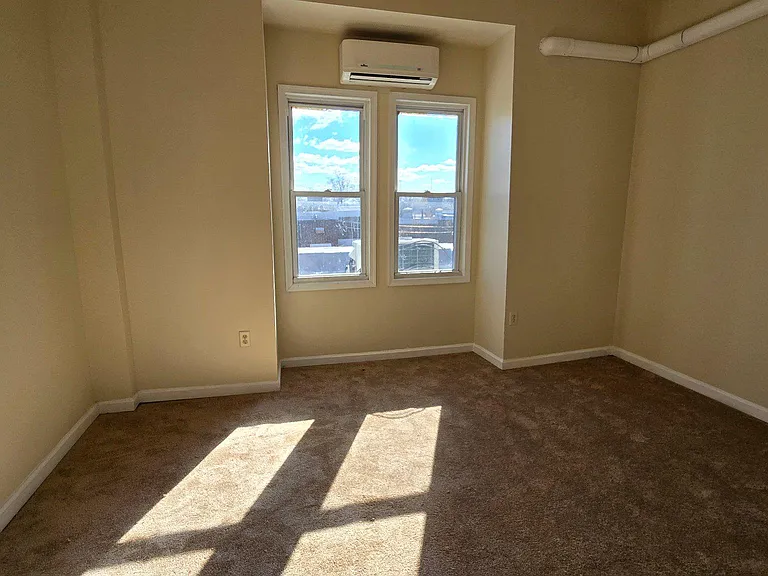 4625 N Broad St #3 — Photo 16