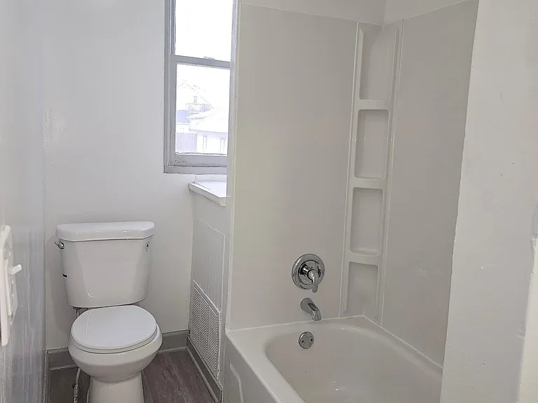 3912 Sheridan Rd #1 — Photo 9