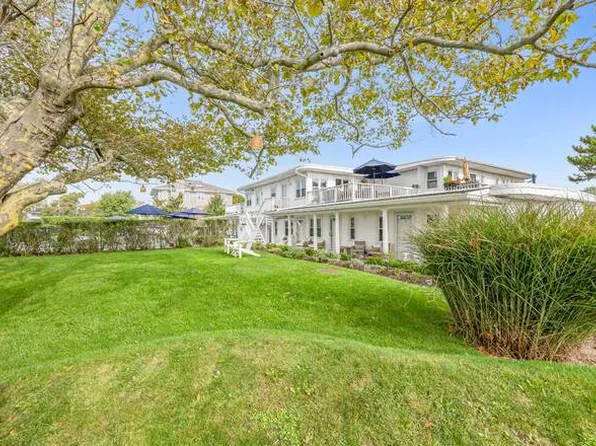 58 Library Ave #Ph, Westhampton Beach, NY 11978