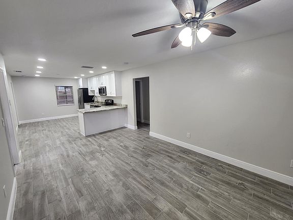 5th image of 708 E McEwen Ave