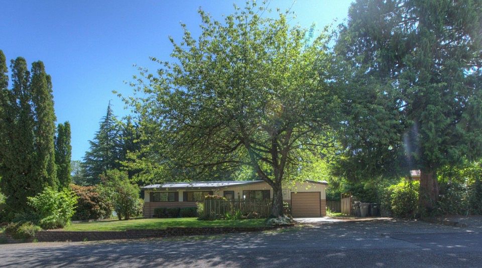 1st image of 822 Hilltop Ave