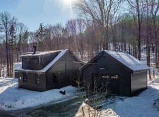 17 Capen Rd, Winhall, VT 05340
