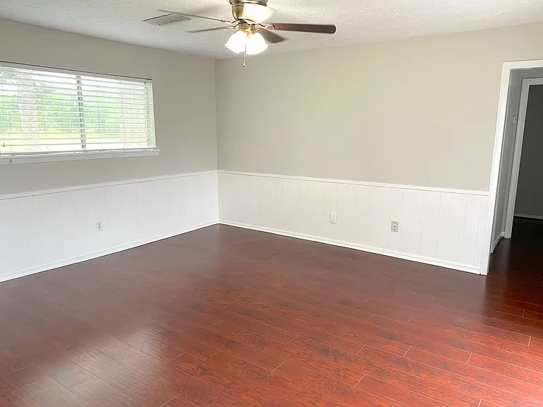 14934 Elmont Dr — Photo 25