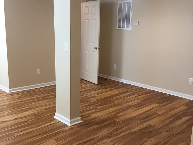 Open Plan with Walk-In Closet Open Plan with Walk-In Closet