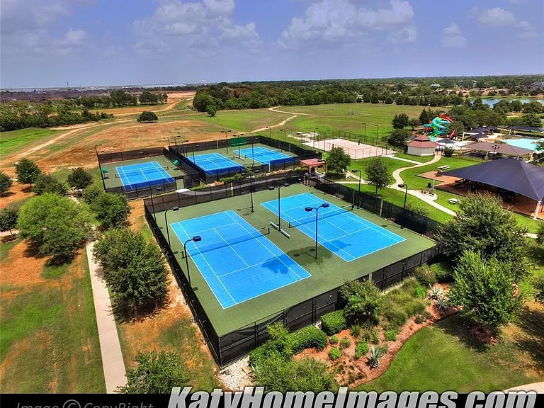 28259 Daystrom Ln — Photo 44