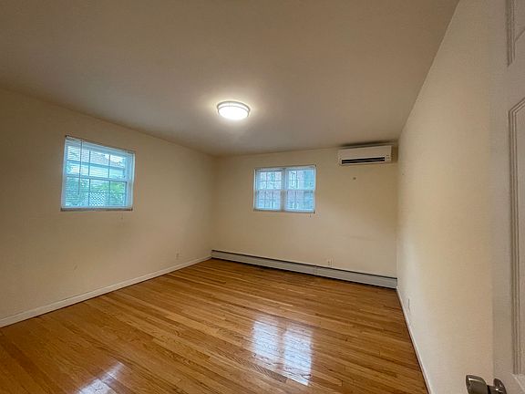5th image of 4310 Orient Ave #1