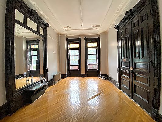 1st image of 158 Hancock St #2