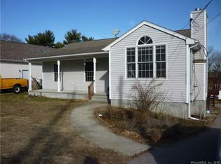 132 Brandegee Ave, Groton, CT 06340