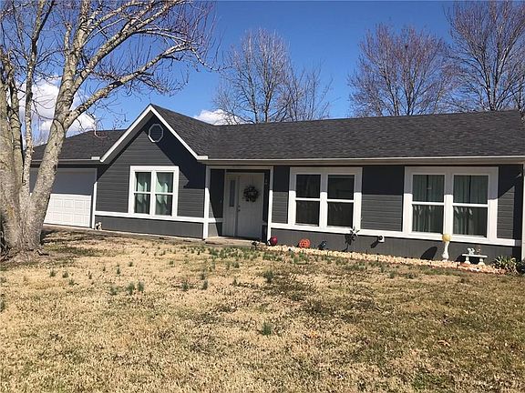 2nd image of 2307 S 17th Pl