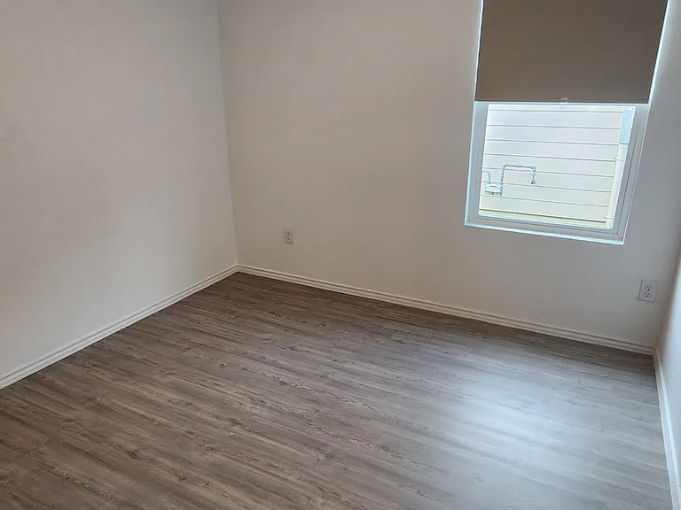 2815 Charpak Dr — Photo 14