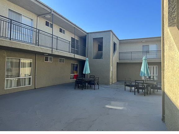 4th image of 15126 Roscoe Blvd #206