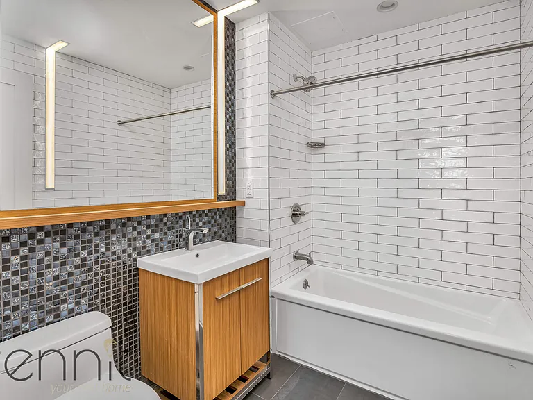31 Debevoise St #9A — Photo 5