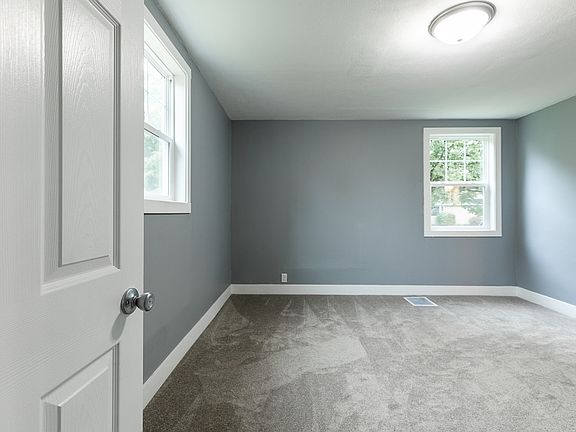 5th image of 354 N Elm St