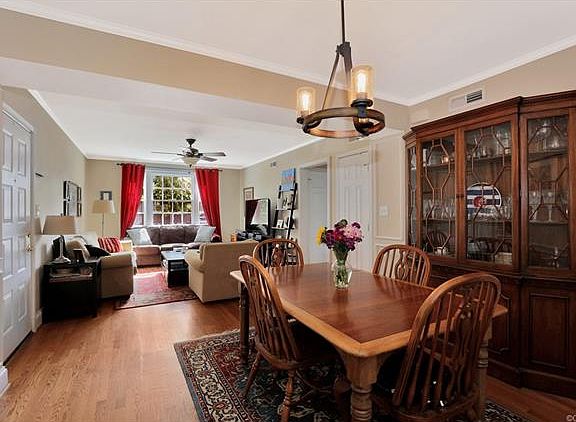 4th image of 34 W Locke Ln #34
