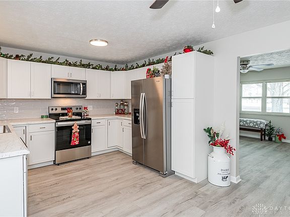3rd image of 3644 Connie Dr