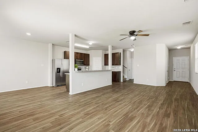 4 bed, 2.5 bath, 2194 sqft, $1,950 — Photo 2