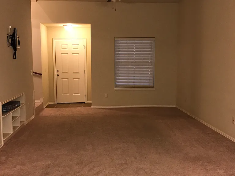 1002 Oak Crossing Dr #1002 — Photo 11