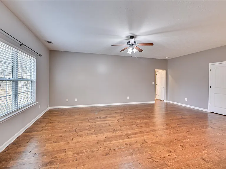 249 Crown Heights Way — Photo 10