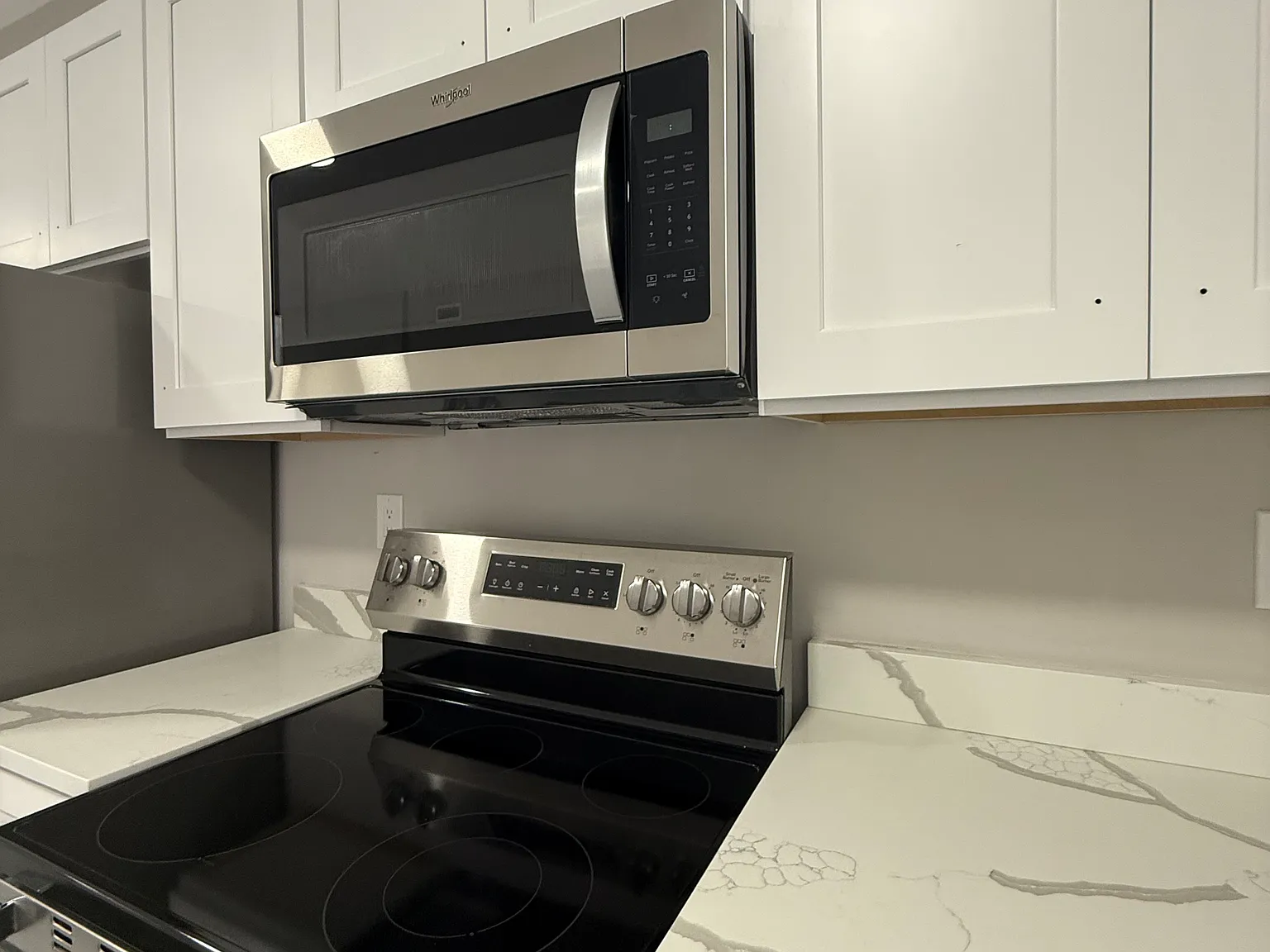 3 bed, $3,399 — Photo 3