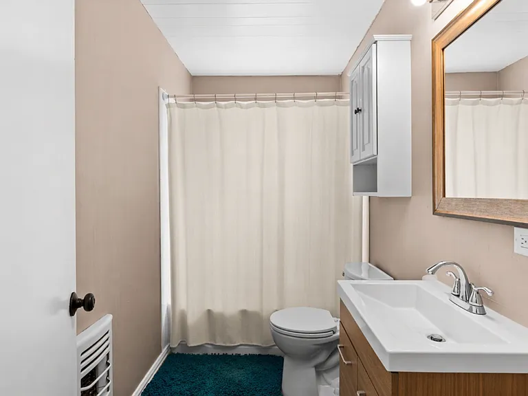 917 Crockett Ct — Photo 18
