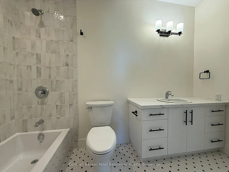 604 Queen St S #401 — Photo 20
