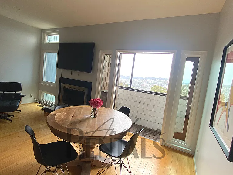 102 Everson St — Photo 6