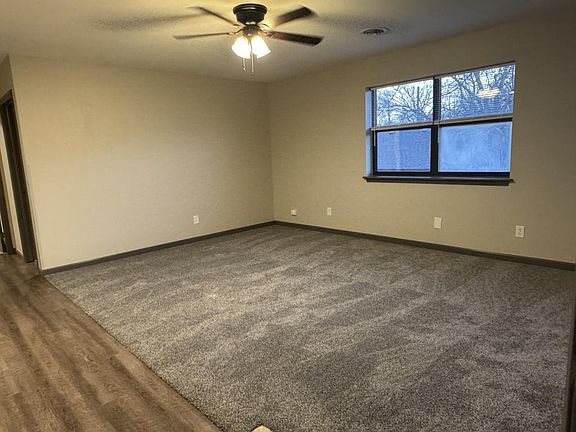 3rd image of 408 W Cale St APT 8