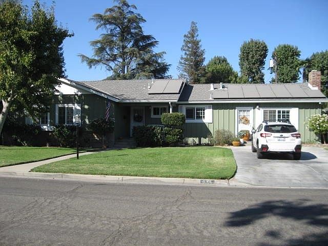 1st image of 2075 El Camino Dr