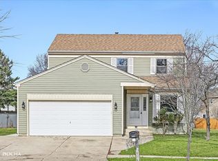 2S070 Waltham Ct, Warrenville, IL