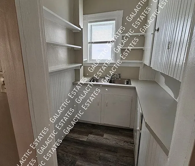 187 Grove St #3 — Photo 7