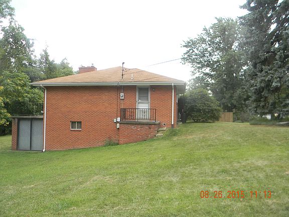 Side view from adj. lot