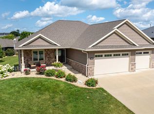 2254 Antler Ridge Dr, Asbury, IA 52002