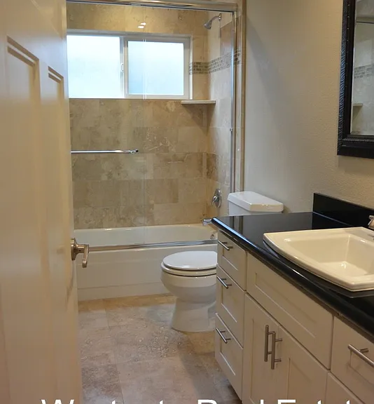 530 Chase St — Photo 15