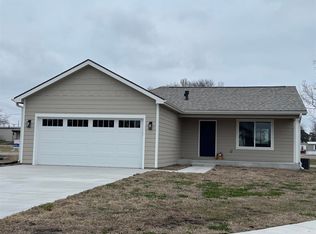 1928 NW Vail Ave, Topeka, KS 66608