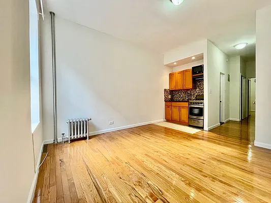 Rented by Bohemia Realty Group | media 16