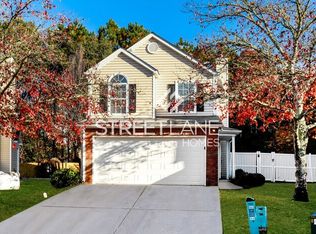 660 Chantress Ct, Milton, GA 30004