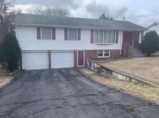 95 Timothy Cir, Springfield, MA 01119