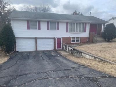 95 Timothy Cir, Springfield, MA, 01119