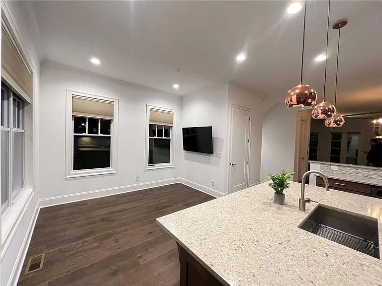 18 Peachtree Ave NE #1 — Photo 8