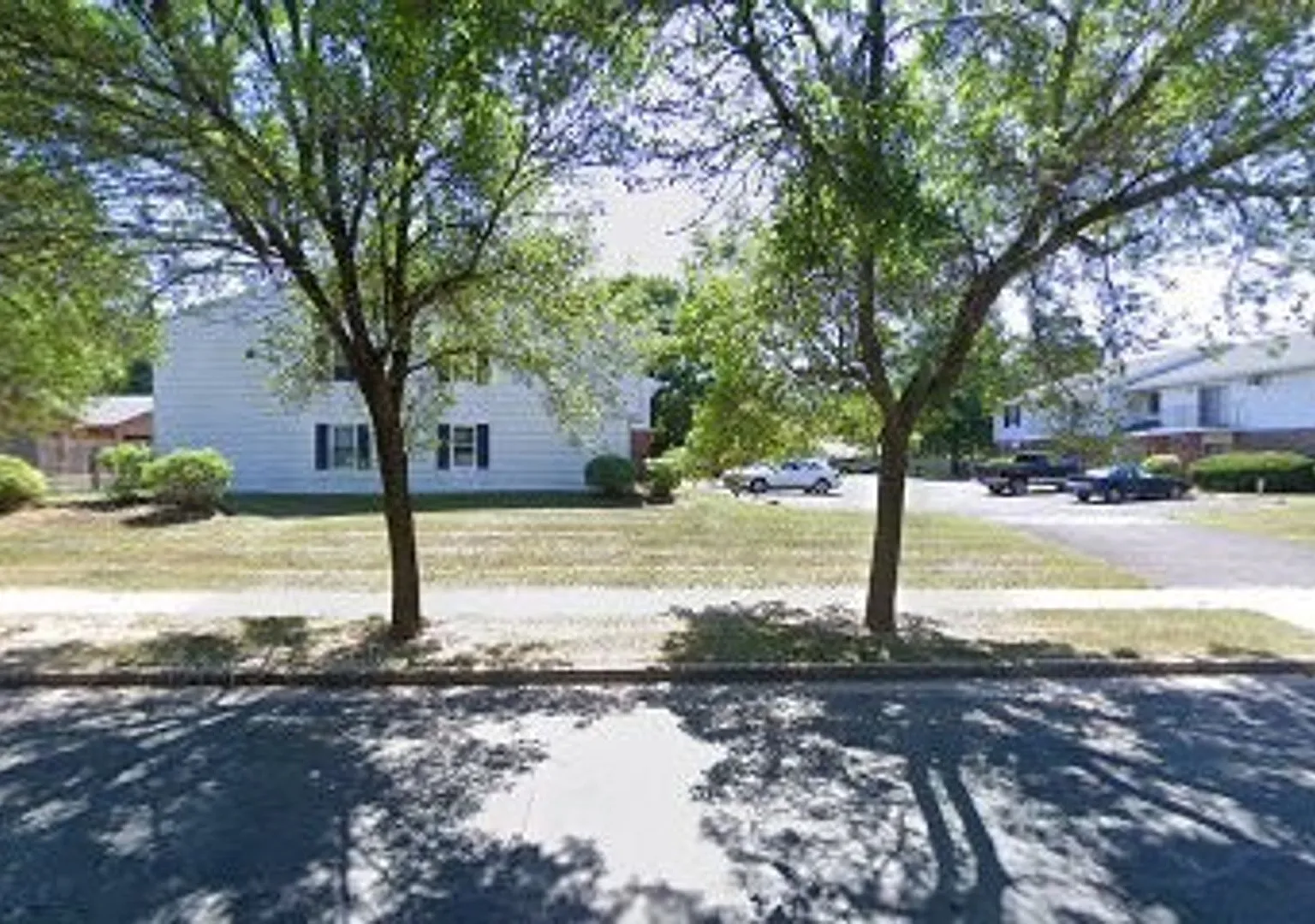 3219 Brian St — Photo 2