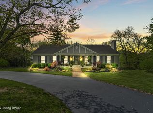 6217 Innes Trace Rd, Louisville, KY 40222