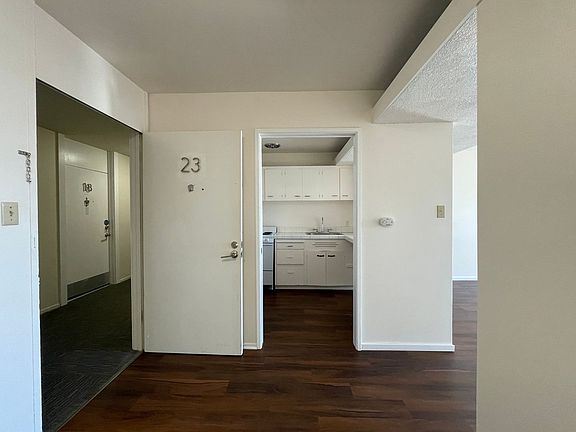 3rd image of 1775 Marco Polo Way APT 23
