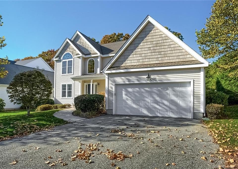 1st image of 21 Regatta Dr #21