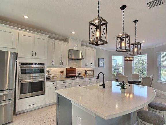 3rd image of 10563 PIEDRA DR