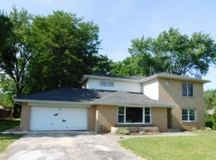 600 Oneida Dr, Schaumburg, IL