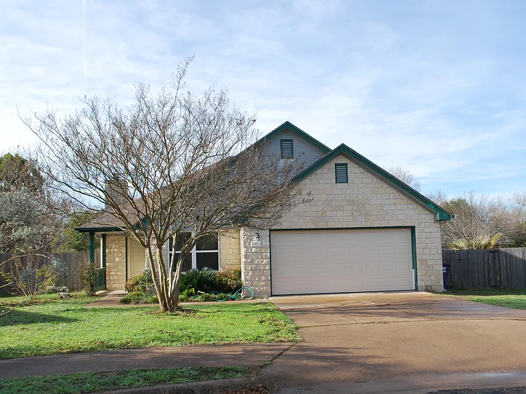 1306 Cimarron Cv — Photo 2