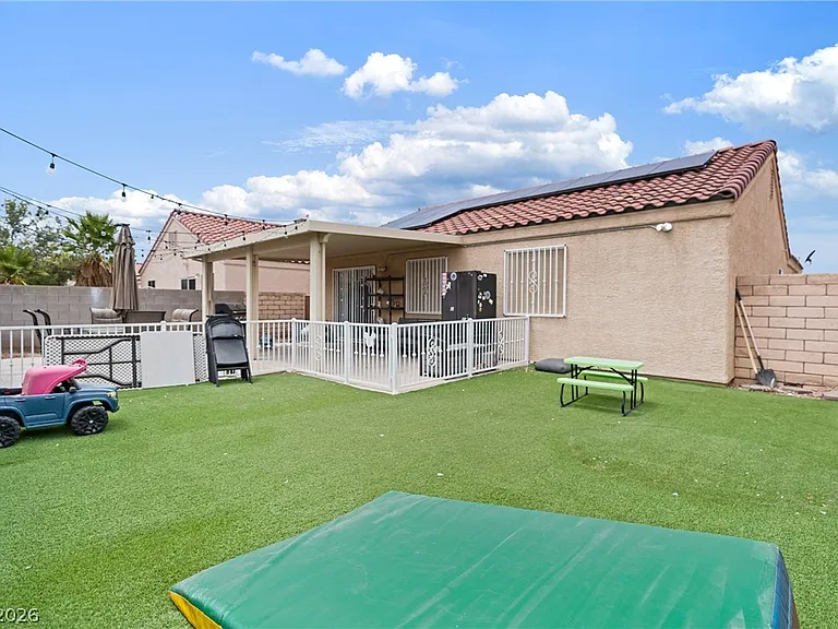 749 Salt Flats Cir — Photo 16