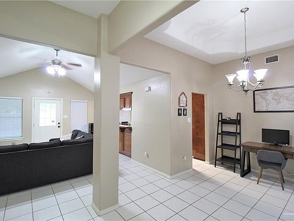 3rd image of 122 Zamora Ave