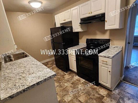 5th image of 807 E 100th Ter