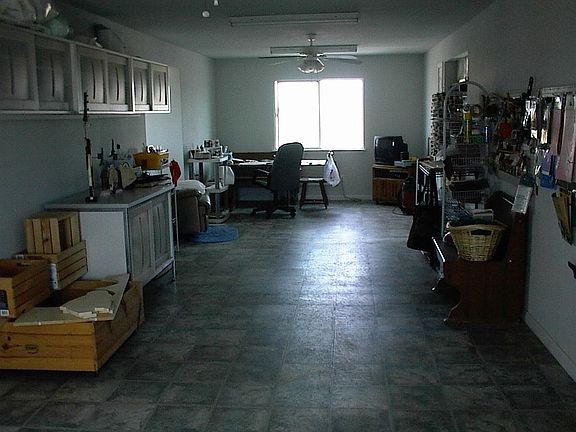 Craft (upstairs, barn)